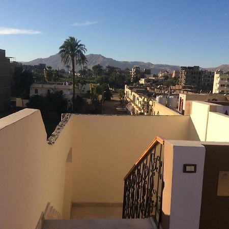 Apartamento The Brown House Luxor Exterior foto