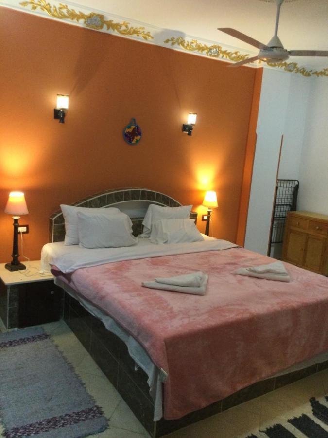 Apartamento The Brown House Luxor Exterior foto