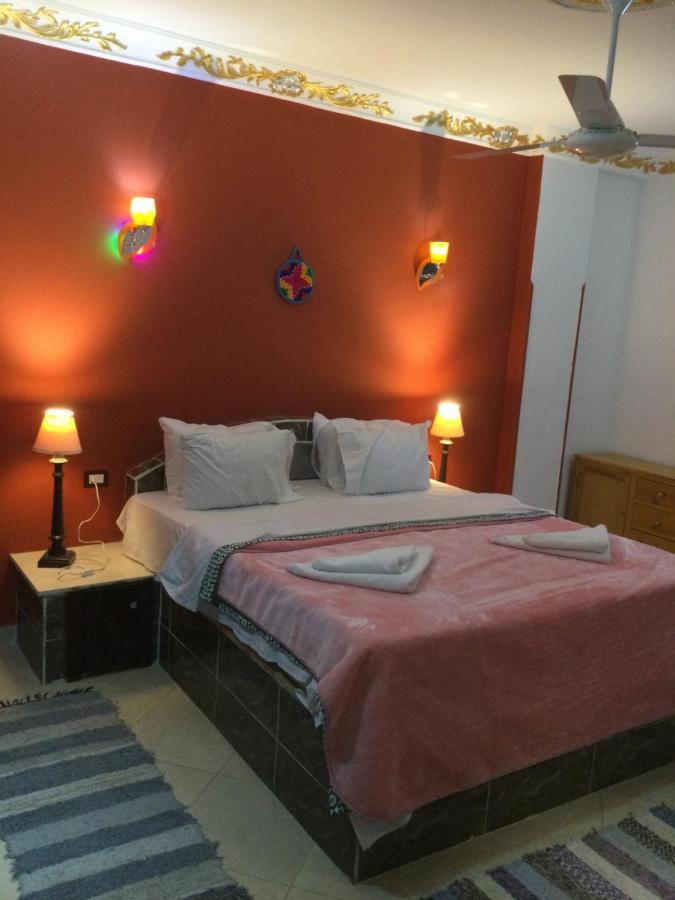 Apartamento The Brown House Luxor Exterior foto